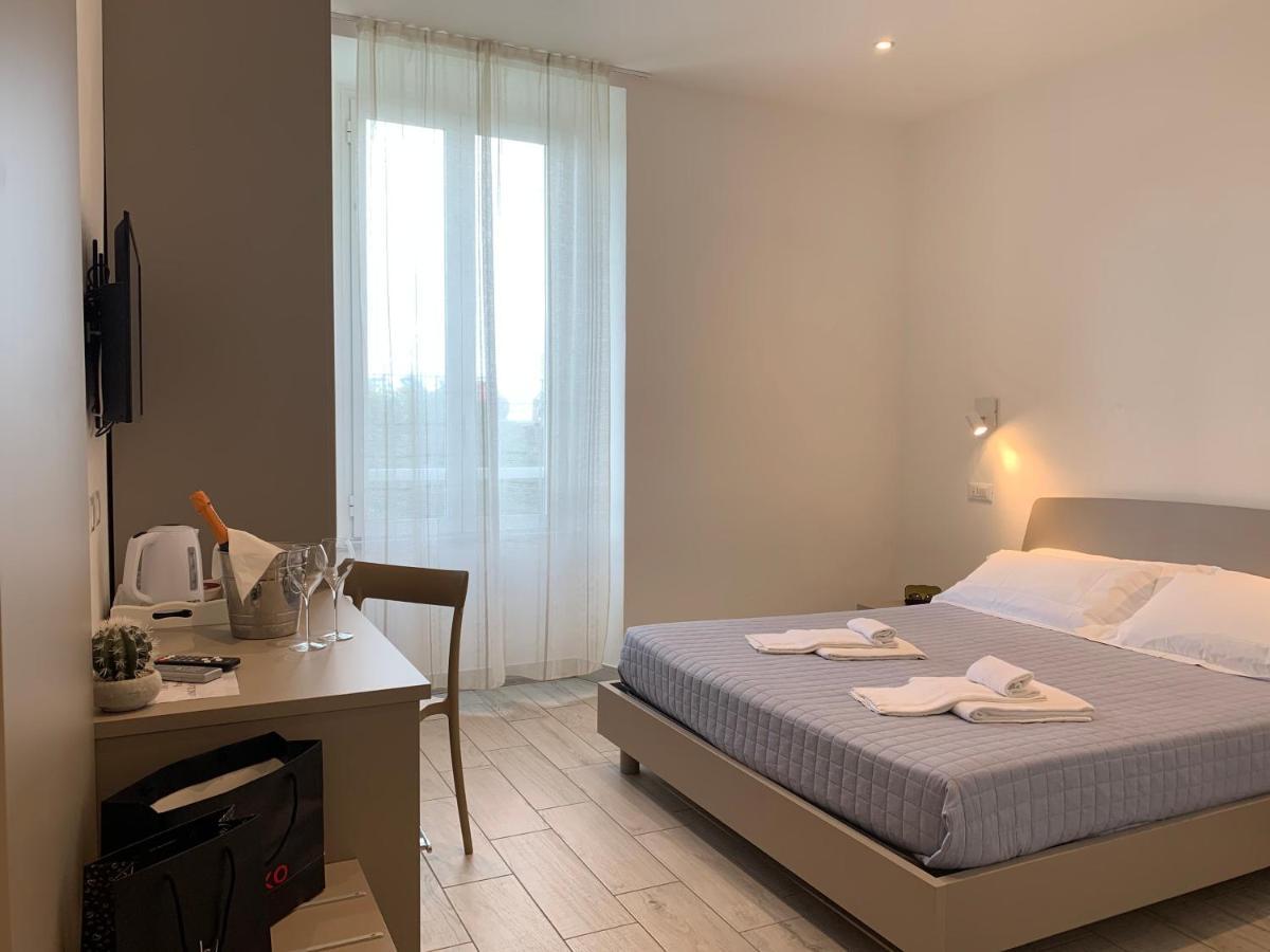 Standard Double Room,1072643524:JPEG